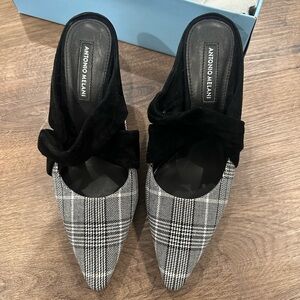 Brand New Antonio Melani high heels – new with box Never Worn